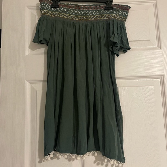 Women’s off the shoulder top - green size small - Picture 1 of 1